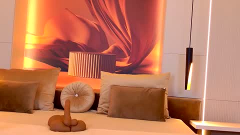 Snapshot of rubyluxee chatting on September 9, 5:07 am Ruby Luxe online show from September 9, 5:07 am