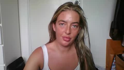 Snapshot of rubyredxxxoxxx chatting on September 20, 10:38 am rubyredxxxoxxx online show from September 20, 10:38 am