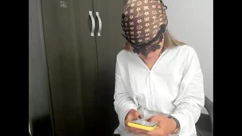 rubysexybell online show from April 18, 11:25 am