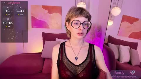 Snapshot of rubytwinkle chatting on November 28, 9:06 pm Ruby online show from November 28, 9:06 pm