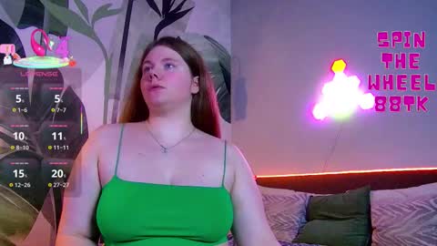 Snapshot of rubyvalen chatting on October 2, 1:23 am Ruby online show from October 2, 1:23 am