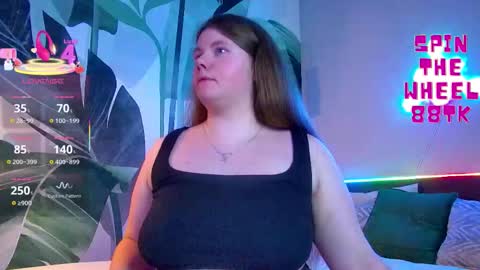 Snapshot of rubyvalen chatting on October 20, 1:17 am Ruby online show from October 20, 1:17 am