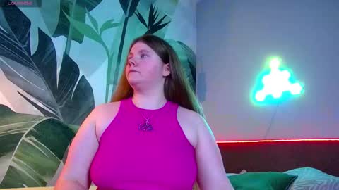 Snapshot of rubyvalen chatting on November 17, 1:11 am Ruby online show from November 17, 1:11 am