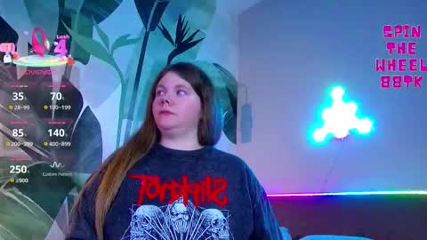 Snapshot of rubyvalen chatting on February 6, 1:10 am Ruby online show from February 6, 1:10 am