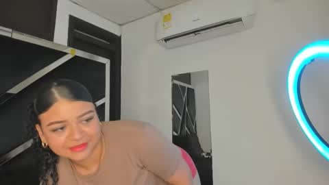 rubyxht online show from September 18, 12:40 pm