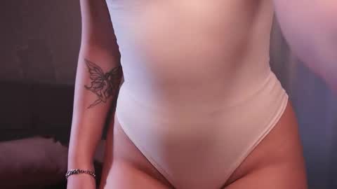 Mila online show from December 19, 7:59 am