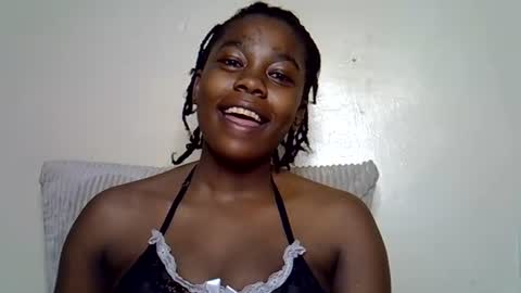 Snapshot of ruechee68 chatting on August 6, 3:30 am ruechee68 online show from August 6, 3:30 am
