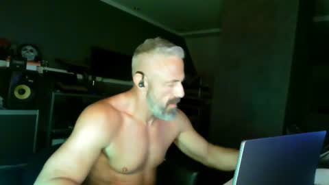 Chico que rico Caliente online show from July 25, 12:14 pm