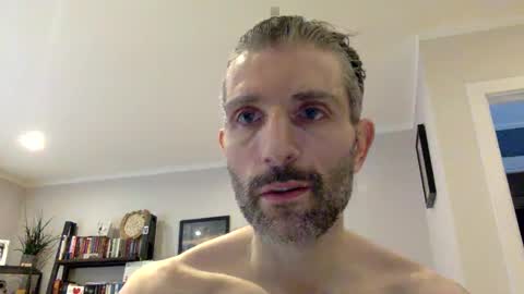 Snapshot of rugbymvp chatting on February 20, 10:48 am rugbymvp online show from February 20, 10:48 am