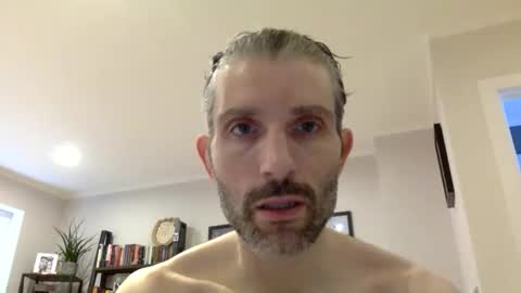 Snapshot of rugbymvp chatting on October 9, 9:51 am rugbymvp online show from October 9, 9:51 am