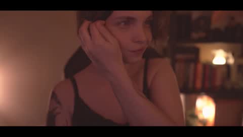 Snapshot of running_with_the_wolves chatting on November 14, 11:46 pm Elena online show from November 14, 11:46 pm