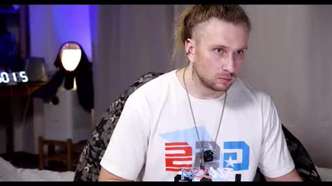 Paul online show from December 18, 6:03 pm