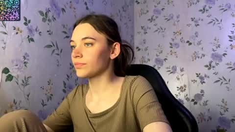 Snapshot of rusmedium chatting on June 2, 9:06 pm Lisa and Vlad online show from June 2, 9:06 pm