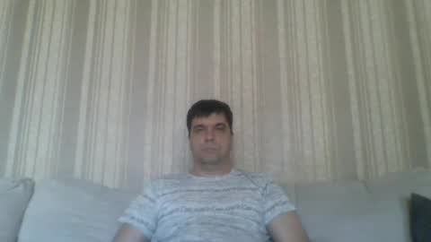 rusqadisx online show from January 15, 7:05 am