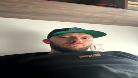 russo_fox online show from May 3, 8:48 pm