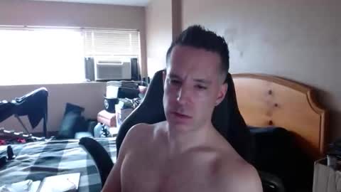 rustic_cuse_777 online show from April 13, 8:03 pm