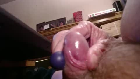 Snapshot of rusty2222991367 chatting on December 4, 8:40 pm rusty2222991367 online show from December 4, 8:40 pm