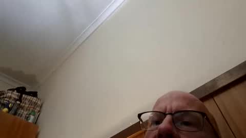 rustynuts95716 online show from April 23, 8:33 pm