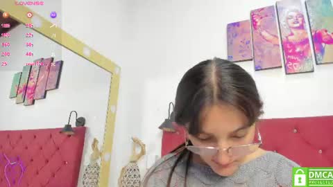 Snapshot of ruth_harvey chatting on June 24, 12:37 pm Ruth online show from June 24, 12:37 pm