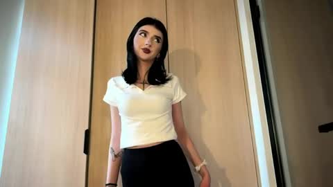 Jess online show from April 14, 6:08 am