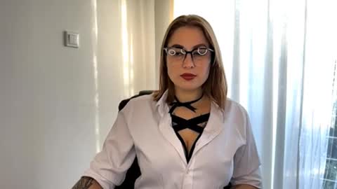 Snapshot of ruthless_111 chatting on September 19, 3:56 pm Nika online show from September 19, 3:56 pm