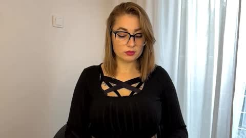 Snapshot of ruthless_111 chatting on October 7, 1:19 pm Nika online show from October 7, 1:19 pm