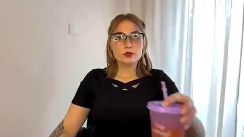 Snapshot of ruthless_111 chatting on October 8, 1:31 pm Nika online show from October 8, 1:31 pm