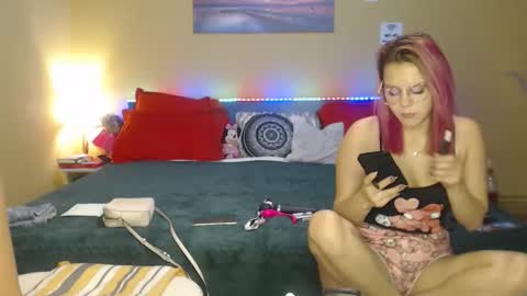 Snapshot of ruxandradanny chatting on December 2, 2:01 pm ruxandradanny online show from December 2, 2:01 pm