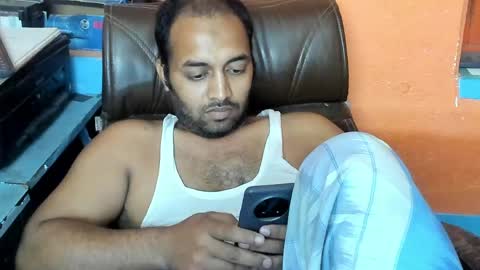 rwb17 online show from April 1, 1:41 pm