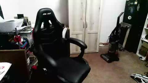 rwzar_1965 online show from April 14, 2:06 am