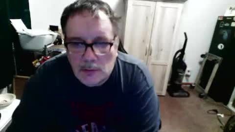 rwzar_1965 online show from May 8, 5:46 am