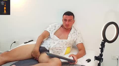 Snapshot of ryamcoast chatting on September 9, 10:53 pm Sr Coast online show from September 9, 10:53 pm