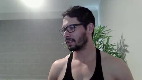 Snapshot of ryan_chatter chatting on December 16, 1:32 am Ryan online show from December 16, 1:32 am