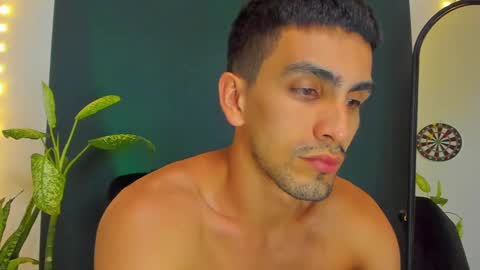 Snapshot of ryan_doyle chatting on September 10, 2:11 am Ryan independent model online show from September 10, 2:11 am