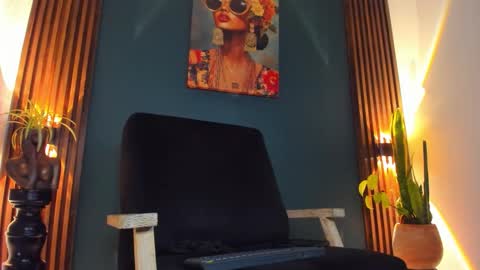 Snapshot of ryan_doyle chatting on October 23, 12:59 pm Ryan independent model online show from October 23, 12:59 pm