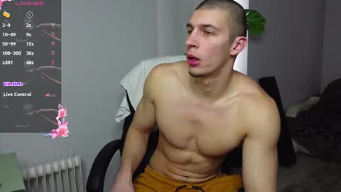 RYAN DOZER online show from February 28, 7:53 am