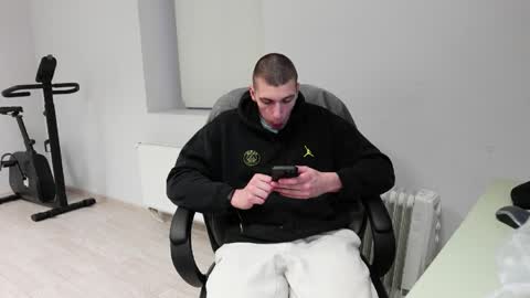 RYAN DOZER online show from April 23, 6:10 pm