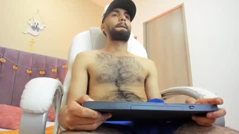 Snapshot of ryan_jackson_ chatting on October 9, 1:14 am ryan_jackson_ online show from October 9, 1:14 am