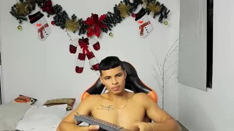 Snapshot of ryan_myerz chatting on January 8, 6:21 pm ryan_myerz online show from January 8, 6:21 pm