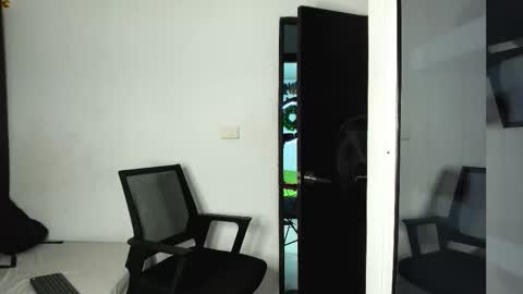 Snapshot of ryan_myerz chatting on January 9, 6:27 am ryan_myerz online show from January 9, 6:27 am