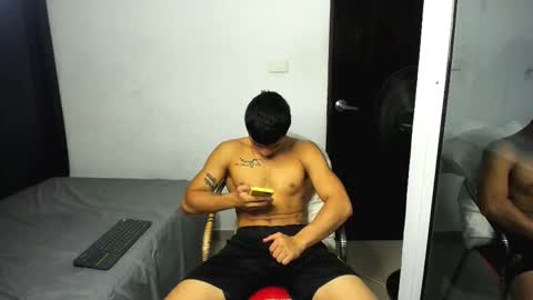 Snapshot of ryan_myerz chatting on February 6, 3:44 am ryan_myerz online show from February 6, 3:44 am