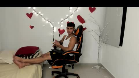 Snapshot of ryan_myerz chatting on February 23, 12:52 am ryan_myerz online show from February 23, 12:52 am