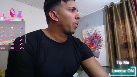 Snapshot of ryan_nesson chatting on May 4, 7:21 pm Ryan online show from May 4, 7:21 pm