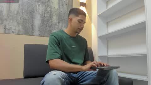 Snapshot of ryan_paterson chatting on November 3, 12:50 pm Ryan online show from November 3, 12:50 pm