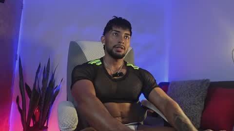 ryanboy30 online show from April 2, 11:02 pm