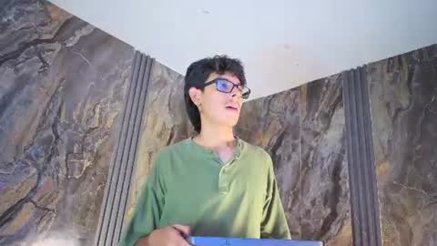 ryann_wolf online show from June 27, 7:41 pm