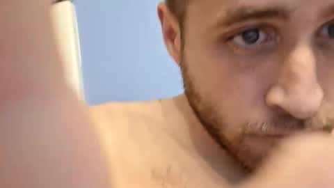 Snapshot of ryansway1996 chatting on February 21, 2:56 am Secret1996 online show from February 21, 2:56 am