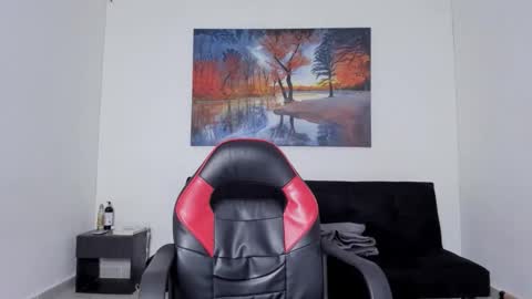 ryanwhite3 online show from February 13, 10:06 pm