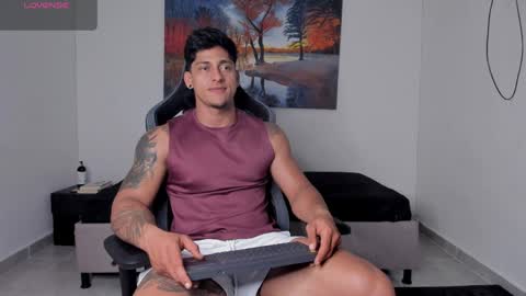 ryanwhite3 online show from April 3, 1:25 am