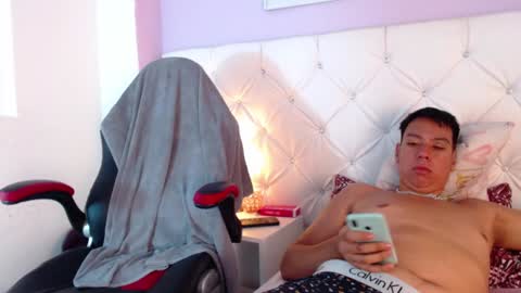 Ryder and Violet online show from January 30, 2:38 am